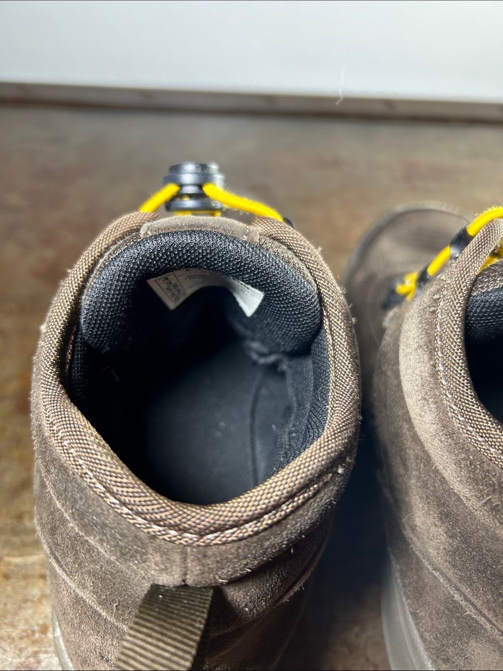 Columbia Kids Waterproof Brown Hiking Boots with Yellow Bungee Laces Boys Size 4 - Picture 8 of 13